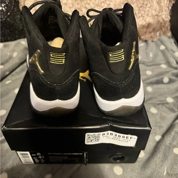 Black and Gold Sneakers Air Jordan 11 Heiress sneakers - Picture 4 of 8